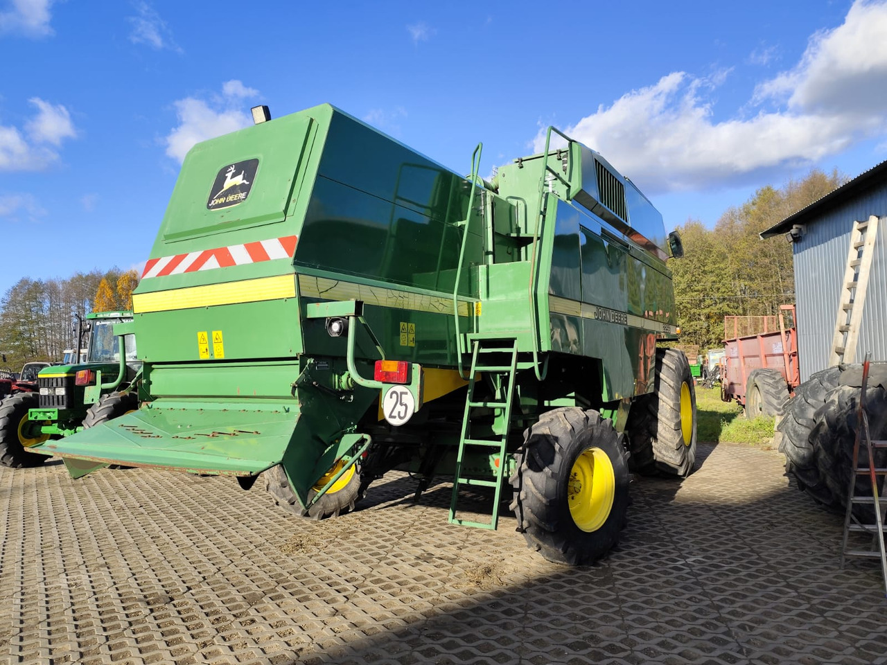 John Deere 2256 - Combine harvester: picture 4 John Deere 2256 - Combine harvester: picture 4