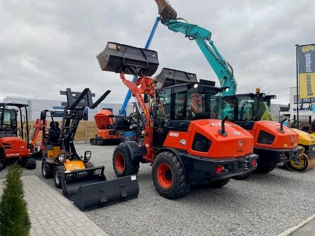 Leasing of Kubota R 090  Kubota R 090: picture 18