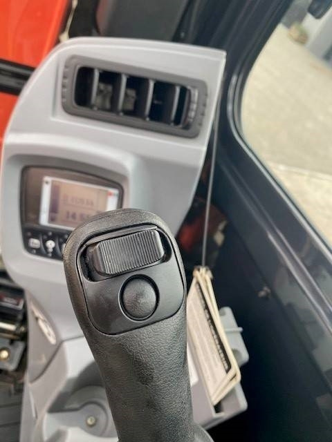 Mini excavator Kubota U 36-4: picture 14