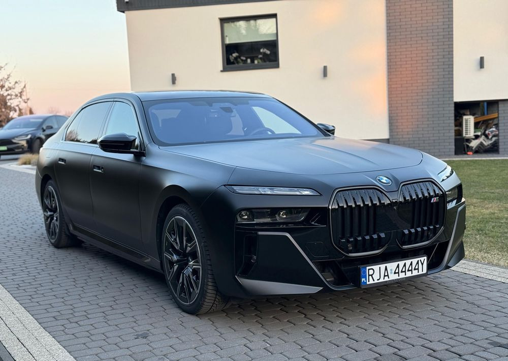 BMW Seria 7 M760e PHEV xDrive sport - Sedan: picture 2 BMW Seria 7 M760e PHEV xDrive sport - Sedan: picture 2