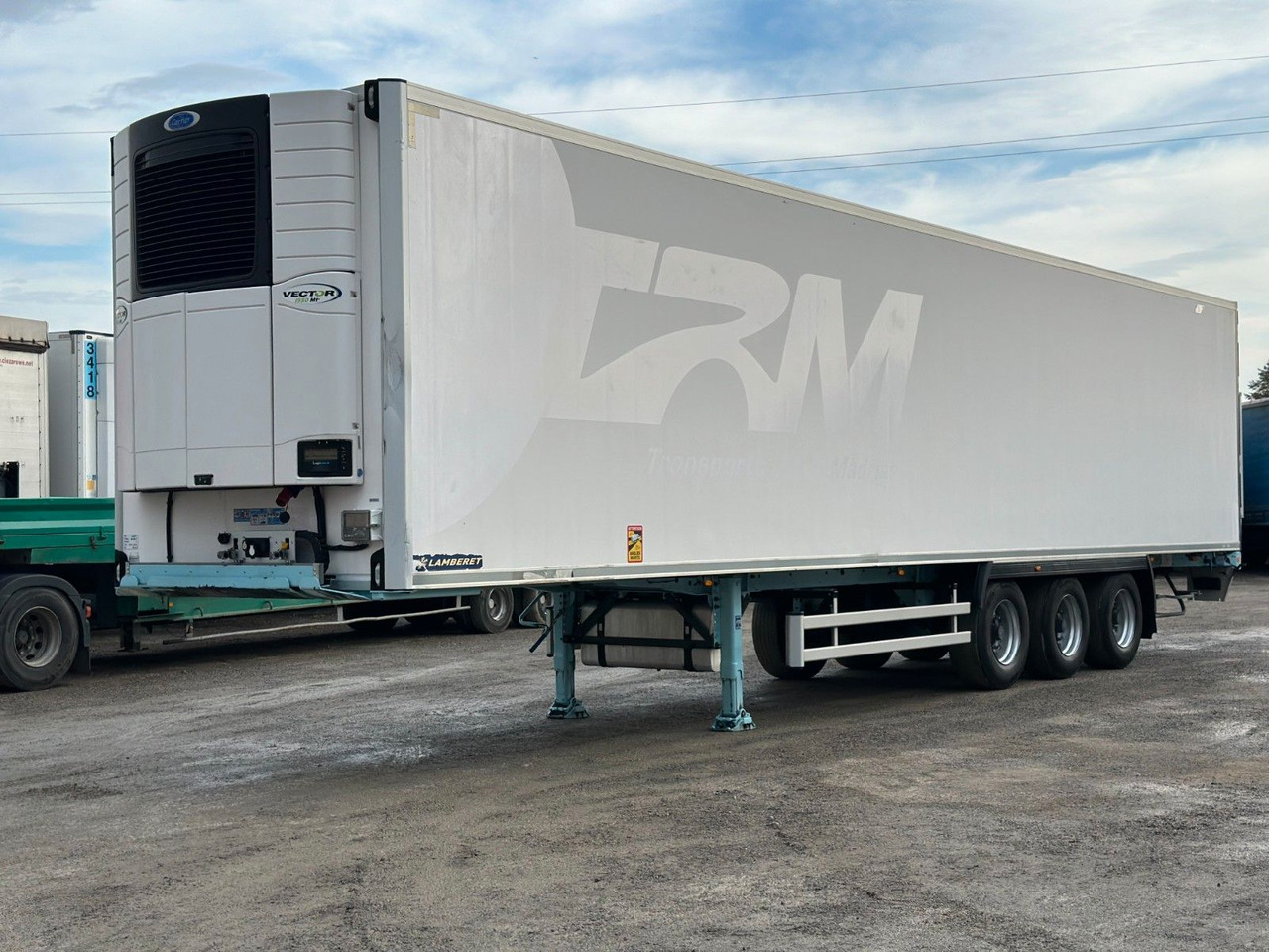 Lamberet CARRIER VECTOR 1950 MT LIFTED AXLE - Refrigerator semi-trailer: picture 1 Lamberet CARRIER VECTOR 1950 MT LIFTED AXLE - Refrigerator semi-trailer: picture 1