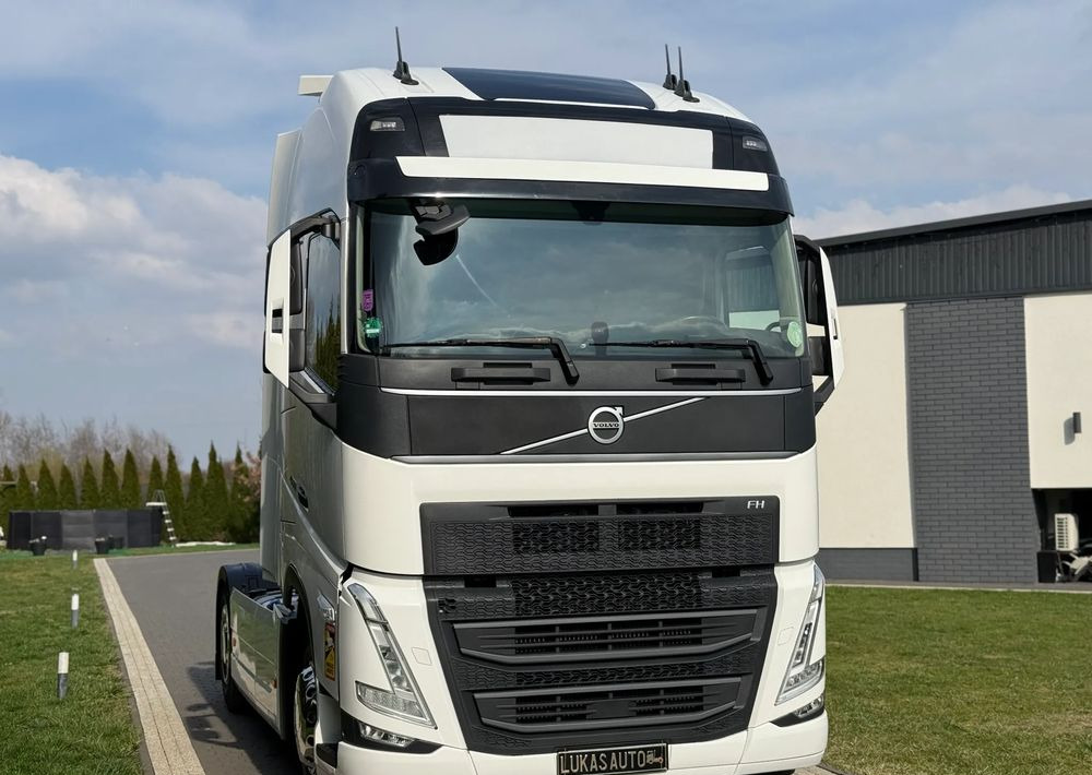 Volvo FH 460 XL PARK COOL TV - Tractor unit: picture 4 Volvo FH 460 XL PARK COOL TV - Tractor unit: picture 4