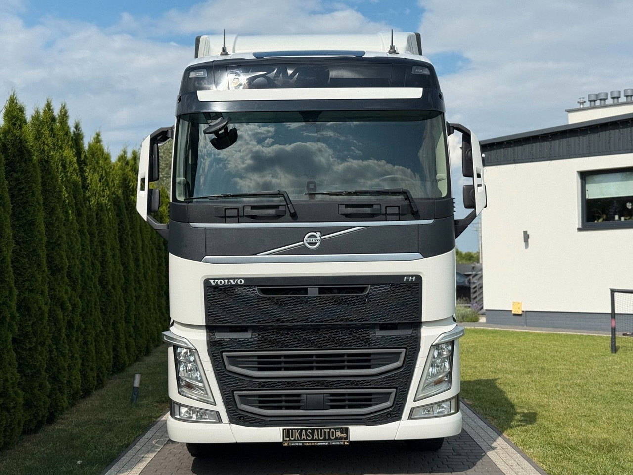 Volvo FH 500 AUTOMATIC TWO TANKS - Tractor unit: picture 2 Volvo FH 500 AUTOMATIC TWO TANKS - Tractor unit: picture 2