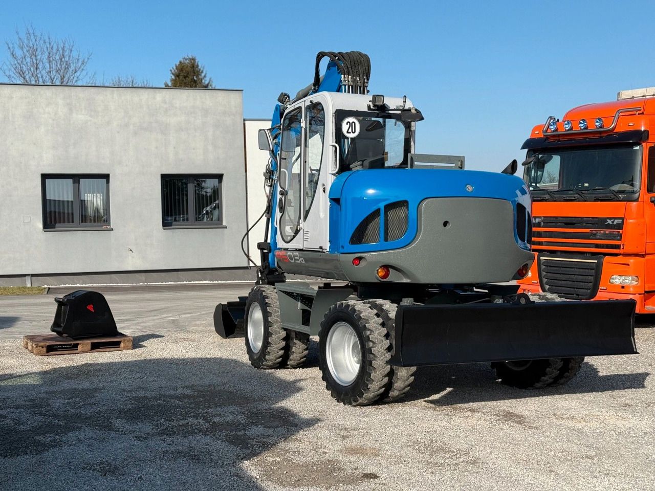 Wacker 9503-02 THREE-SIDE ARM - Wheel excavator: picture 5 Wacker 9503-02 THREE-SIDE ARM - Wheel excavator: picture 5