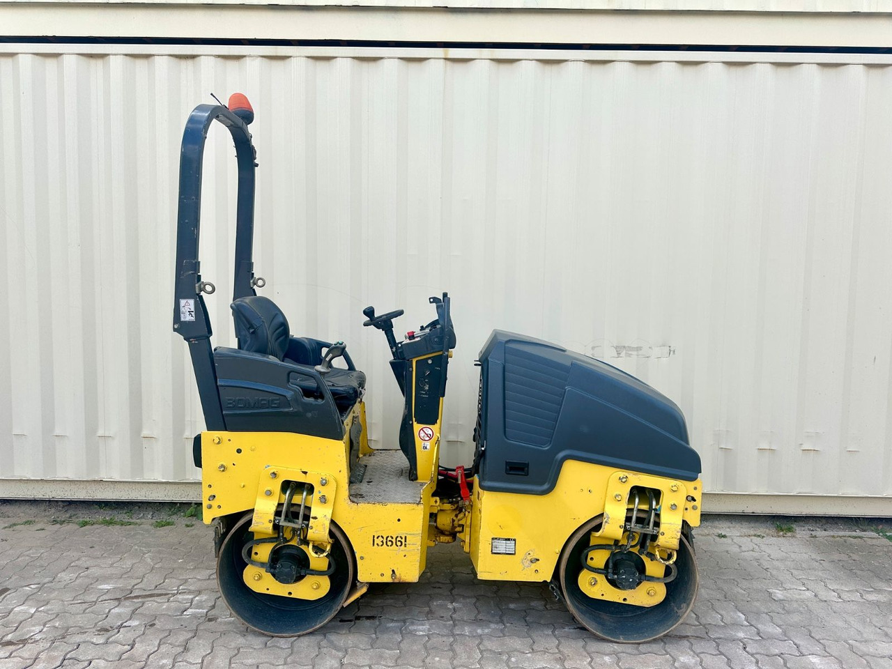 BOMAG BW80AD-5 / 2018 BJ / 999 H / 1.550 KG - Roller: picture 5 BOMAG BW80AD-5 / 2018 BJ / 999 H / 1.550 KG - Roller: picture 5
