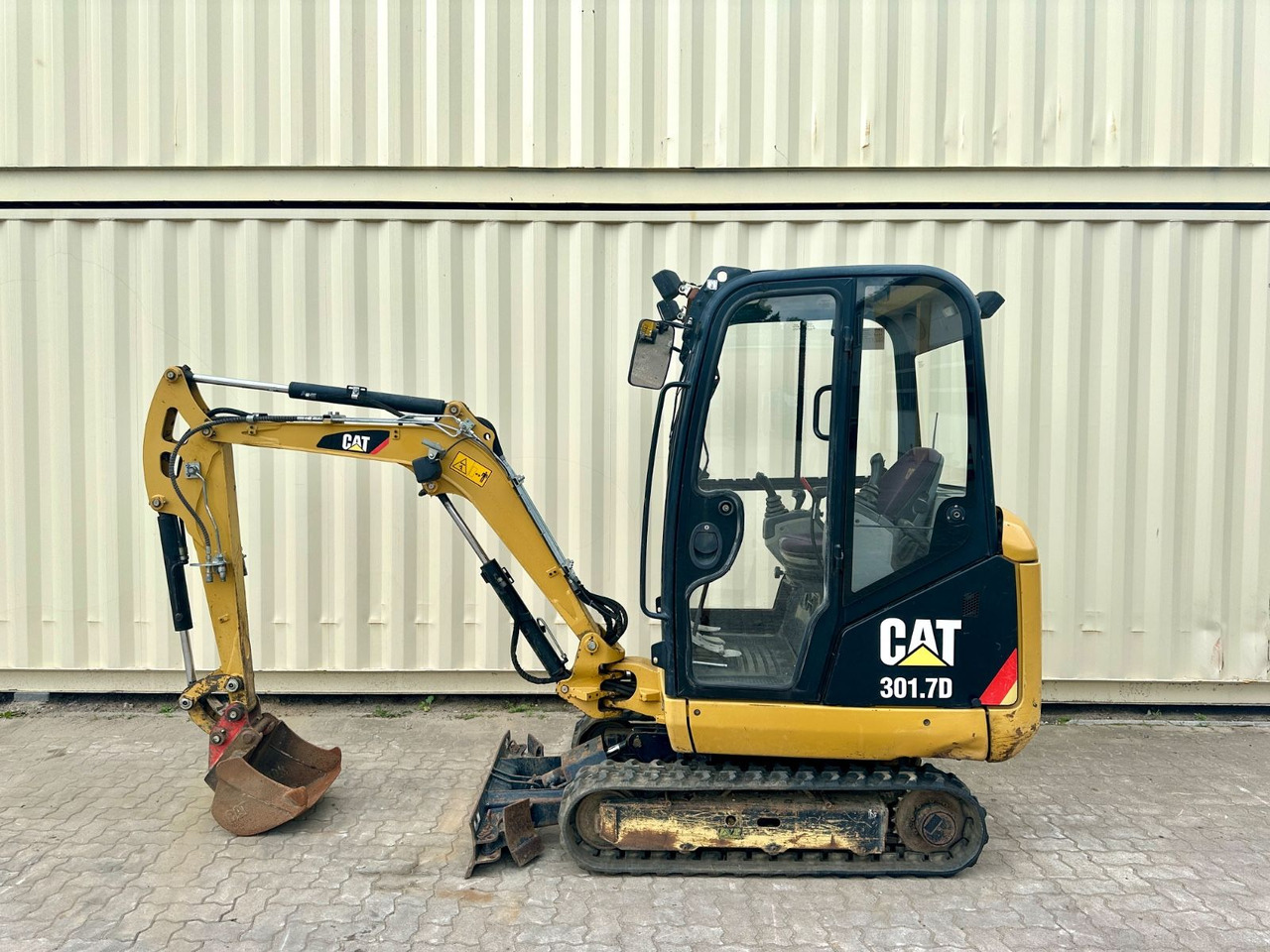 CAT 301.7D / 2014 Baujahr / 2.978 H - Mini excavator: picture 1 CAT 301.7D / 2014 Baujahr / 2.978 H - Mini excavator: picture 1