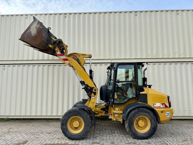 CAT 908H2 / Deutsche Maschine / Schaufel + Gabel - Wheel loader: picture 1 CAT 908H2 / Deutsche Maschine / Schaufel + Gabel - Wheel loader: picture 1