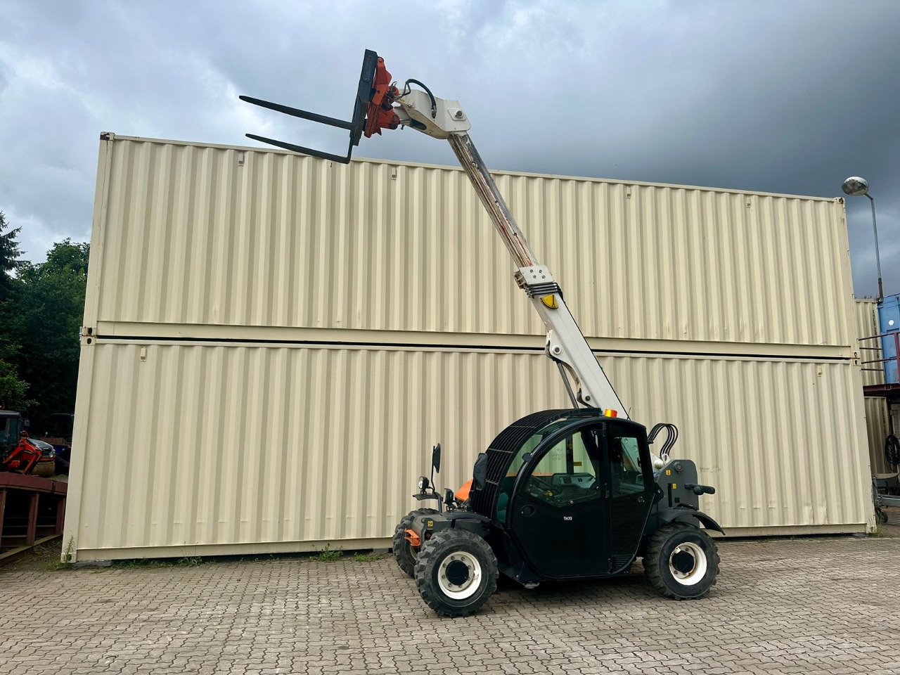 Faresin-Snorkel SR626E / Electric / 2021 BJ / 6M - Telescopic handler: picture 4 Faresin-Snorkel SR626E / Electric / 2021 BJ / 6M - Telescopic handler: picture 4