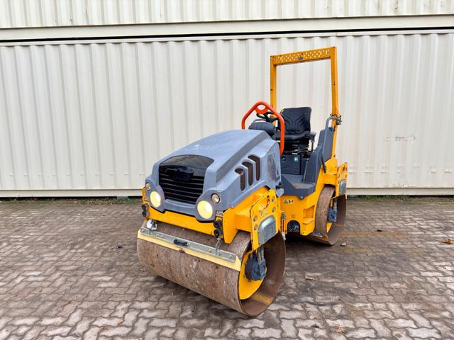 Hamm HD12VV / 2012 BJ / 1.369 H / 2.695 KG - Road roller: picture 1 Hamm HD12VV / 2012 BJ / 1.369 H / 2.695 KG - Road roller: picture 1