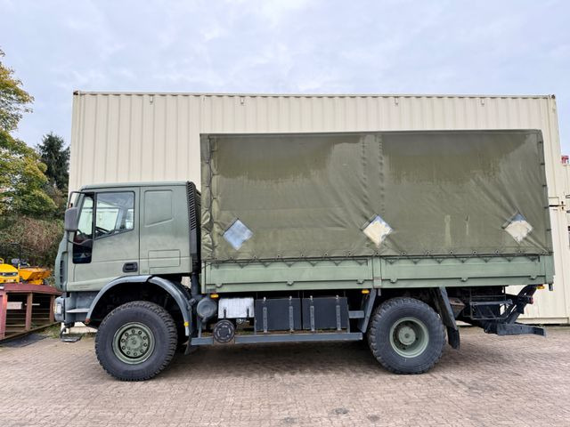 Iveco 140E24 4x4 / Armee / / Camper - Curtainsider truck: picture 3 Iveco 140E24 4x4 / Armee / / Camper - Curtainsider truck: picture 3