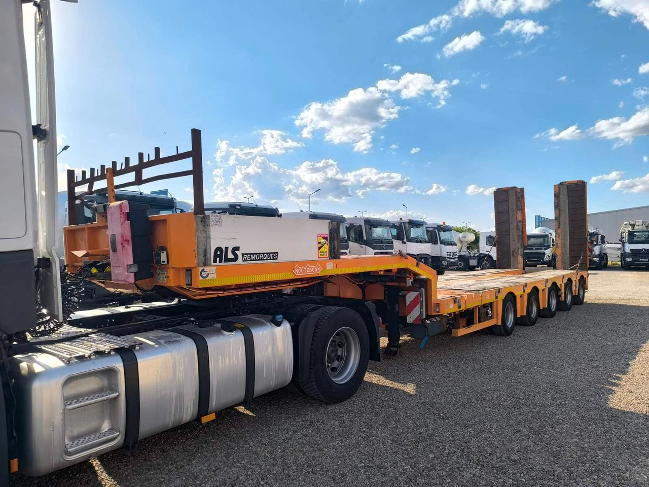 Nooteboom MCO-85-05V - Dropside/ Flatbed semi-trailer: picture 2 Nooteboom MCO-85-05V - Dropside/ Flatbed semi-trailer: picture 2