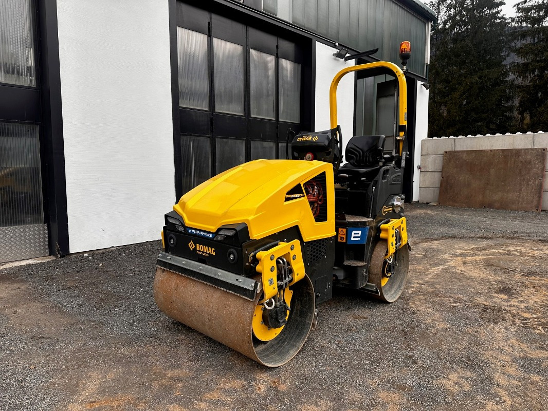 BOMAG DE BW 120 ADe-5 - Roller: picture 1 BOMAG DE BW 120 ADe-5 - Roller: picture 1