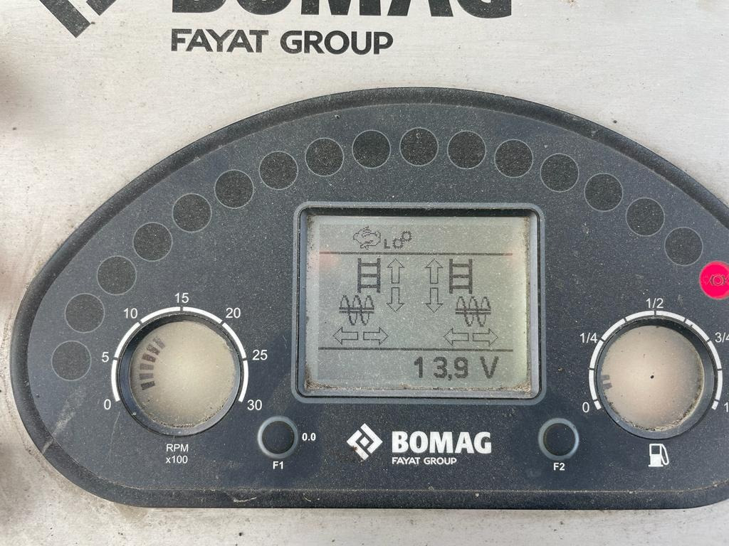 BOMAG IT BF 300 P-2 S340-2 TV Stage IIIb/Tier 4f - Asphalt paver: picture 4 BOMAG IT BF 300 P-2 S340-2 TV Stage IIIb/Tier 4f - Asphalt paver: picture 4