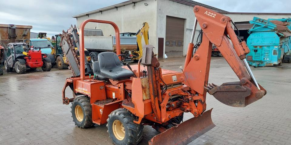 Koparka łańcuchowa Ditch Witch 3500DD - Trencher: picture 3 Koparka łańcuchowa Ditch Witch 3500DD - Trencher: picture 3