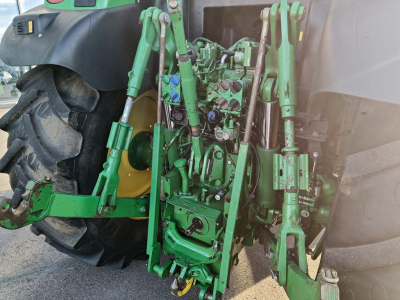 Farm tractor John Deere 6140R: picture 12 Farm tractor John Deere 6140R: picture 12