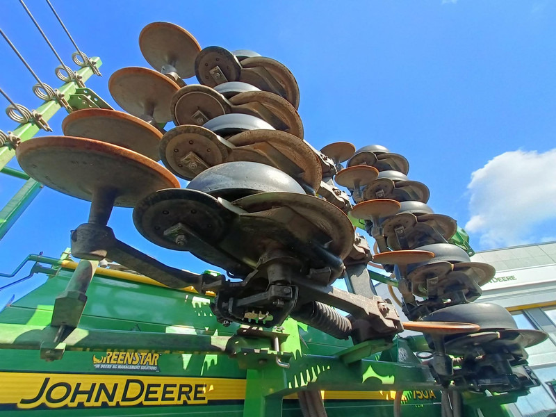 John Deere 750 A - Precision sowing machine: picture 5 John Deere 750 A - Precision sowing machine: picture 5