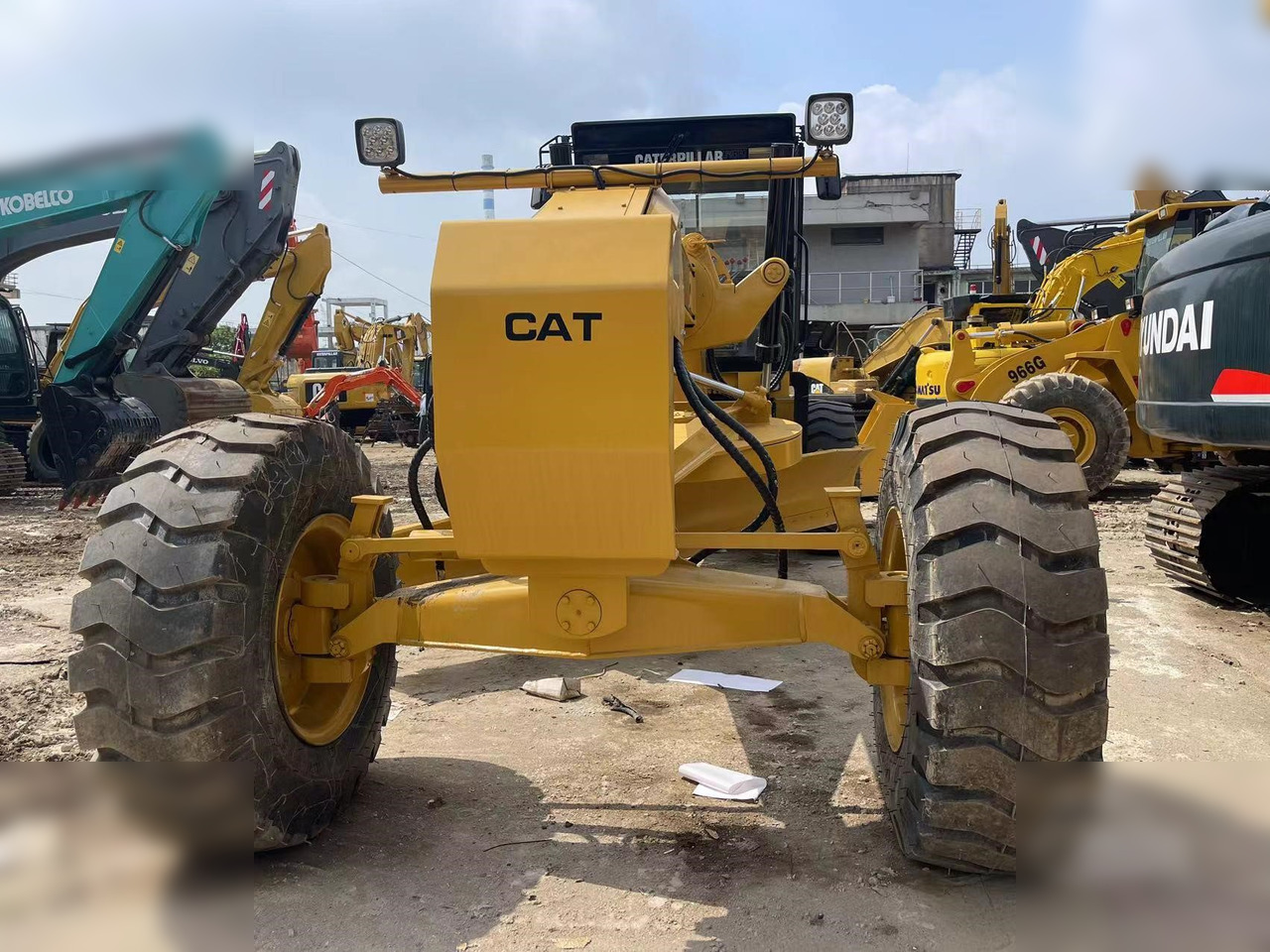 CATERPILLAR 120H - Grader: picture 3 CATERPILLAR 120H - Grader: picture 3