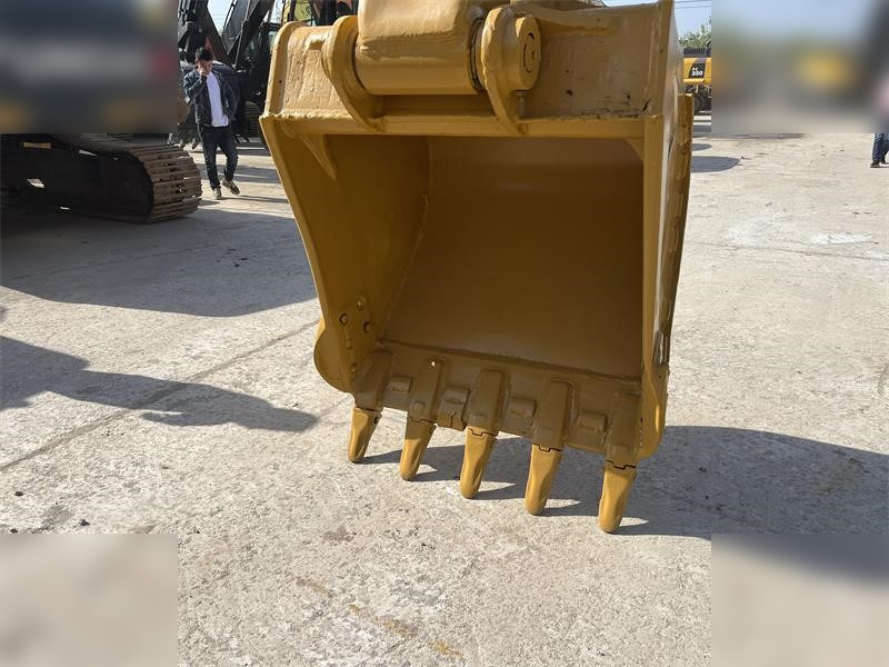 CATERPILLAR 320BL - Crawler excavator: picture 5 CATERPILLAR 320BL - Crawler excavator: picture 5