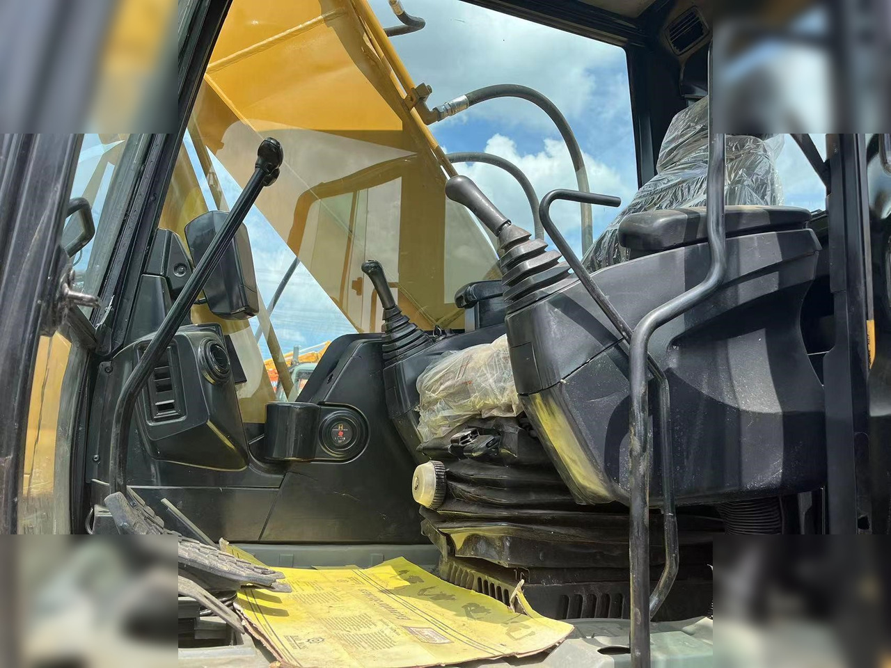 Crawler excavator CATERPILLAR 320CL: picture 9 Crawler excavator CATERPILLAR 320CL: picture 9