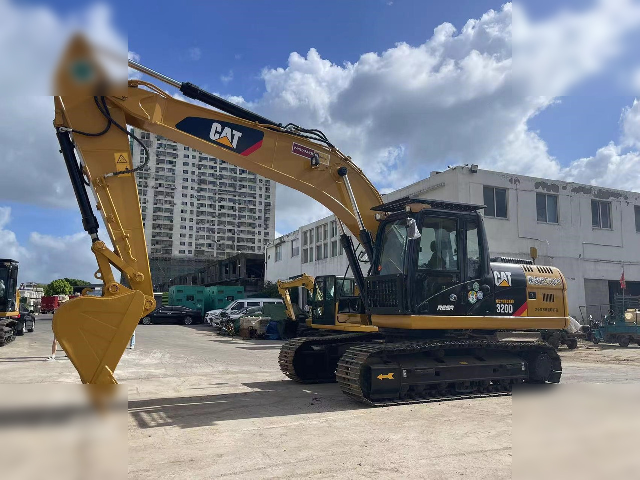 CATERPILLAR 320D - Crawler excavator: picture 1 CATERPILLAR 320D - Crawler excavator: picture 1