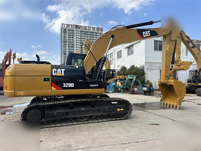 CATERPILLAR 320D - Crawler excavator: picture 1 CATERPILLAR 320D - Crawler excavator: picture 1