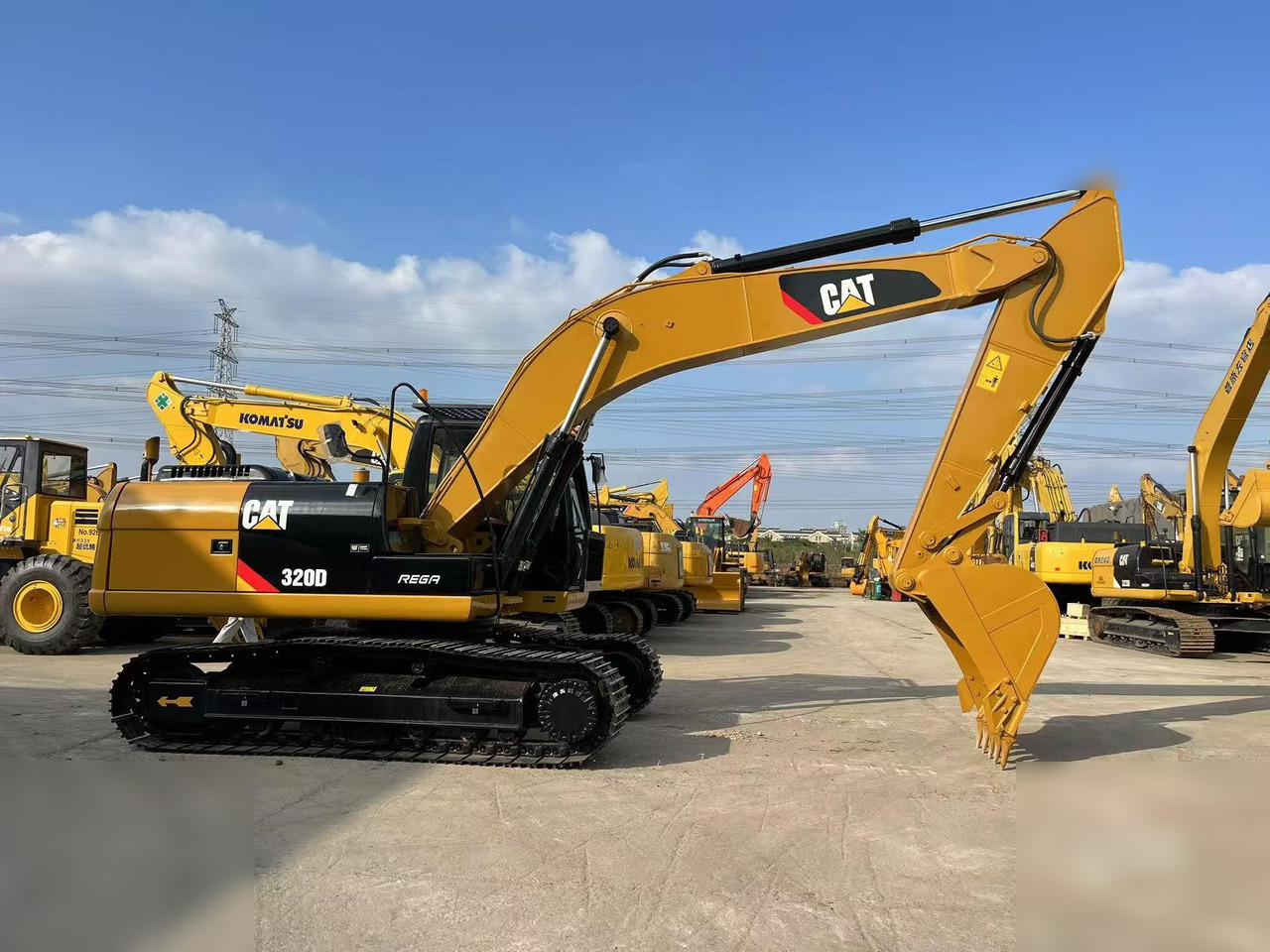 CATERPILLAR 320D - Crawler excavator: picture 1 CATERPILLAR 320D - Crawler excavator: picture 1