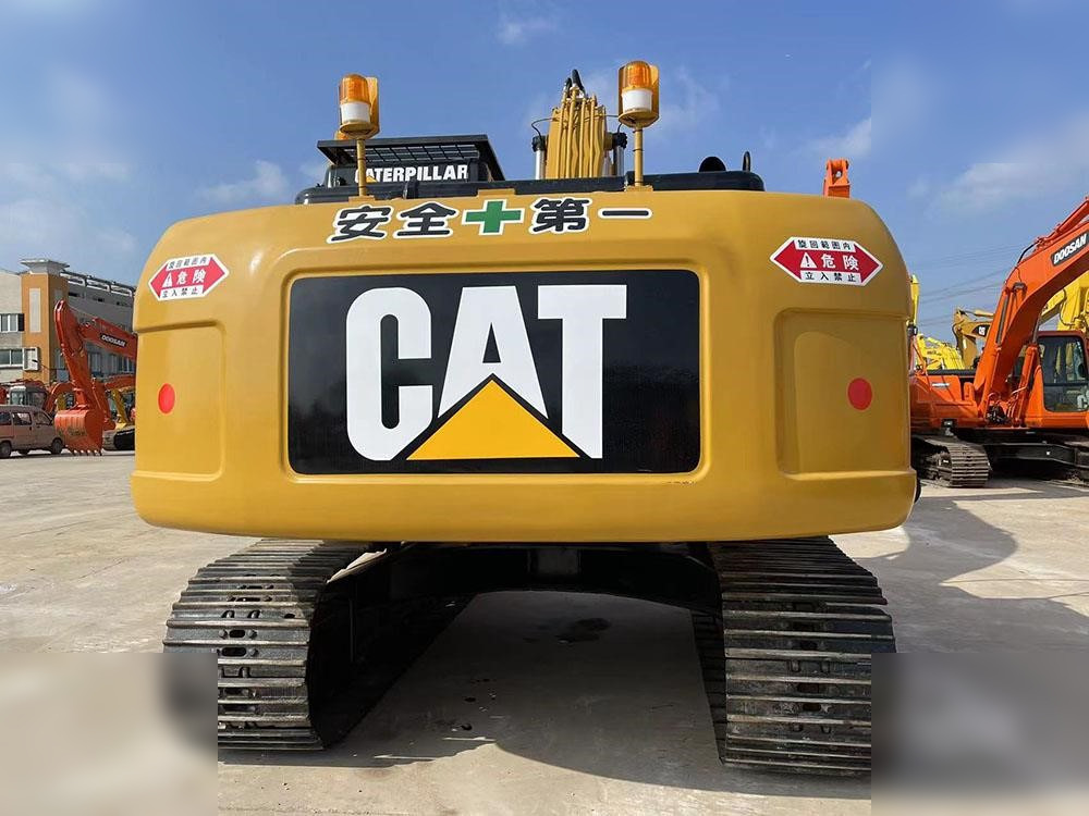 CATERPILLAR 320D2 - Crawler excavator: picture 4 CATERPILLAR 320D2 - Crawler excavator: picture 4
