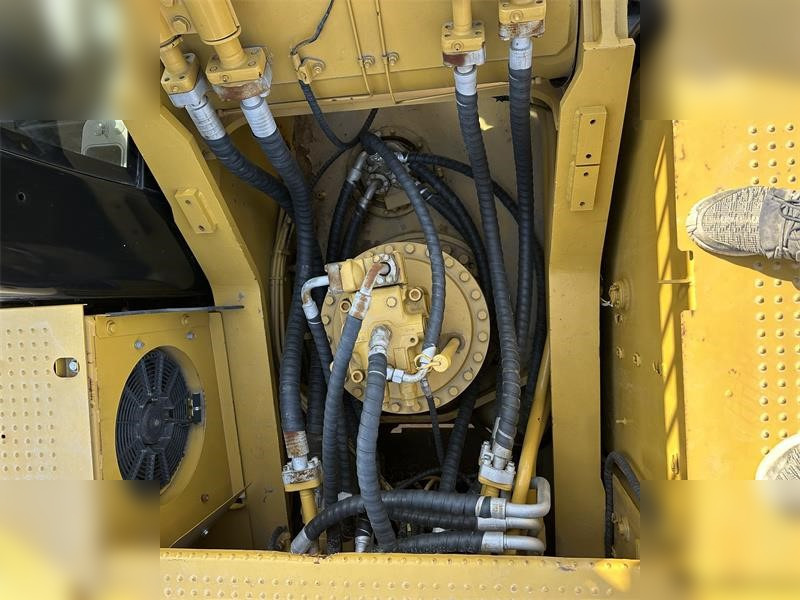 CATERPILLAR 330D - Crawler excavator: picture 5 CATERPILLAR 330D - Crawler excavator: picture 5