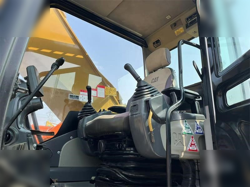 CATERPILLAR 330D - Crawler excavator: picture 3 CATERPILLAR 330D - Crawler excavator: picture 3