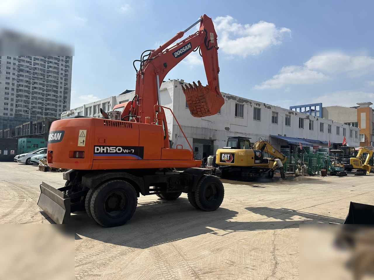 DOOSAN DH150W-7 - Wheel excavator: picture 1 DOOSAN DH150W-7 - Wheel excavator: picture 1