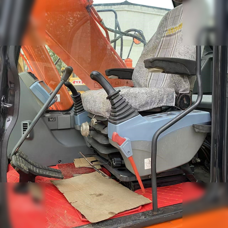 DOOSAN DX140 LC - Crawler excavator: picture 3 DOOSAN DX140 LC - Crawler excavator: picture 3