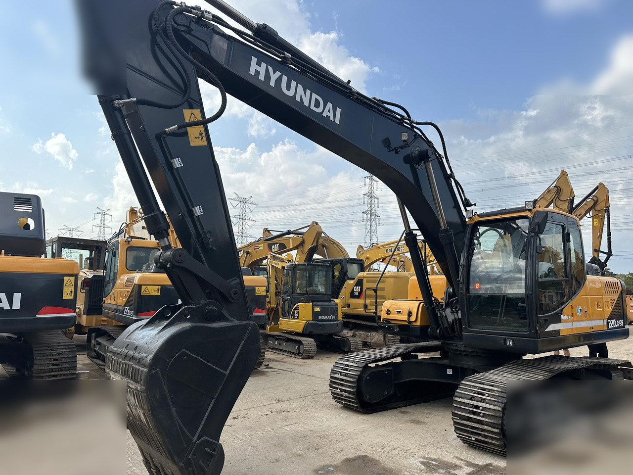 HYUNDAI ROBEX 220 LC-9S - Crawler excavator: picture 2 HYUNDAI ROBEX 220 LC-9S - Crawler excavator: picture 2