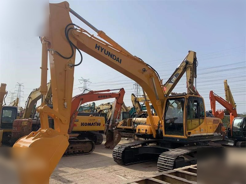 HYUNDAI ROBEX 220 LC-9S - Crawler excavator: picture 2 HYUNDAI ROBEX 220 LC-9S - Crawler excavator: picture 2