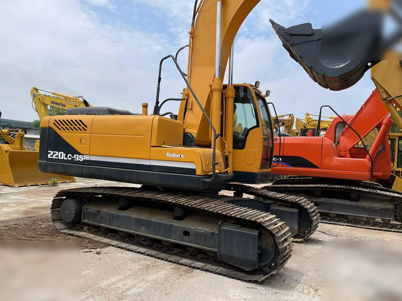 HYUNDAI ROBEX 220 LC-9S - Crawler excavator: picture 2 HYUNDAI ROBEX 220 LC-9S - Crawler excavator: picture 2