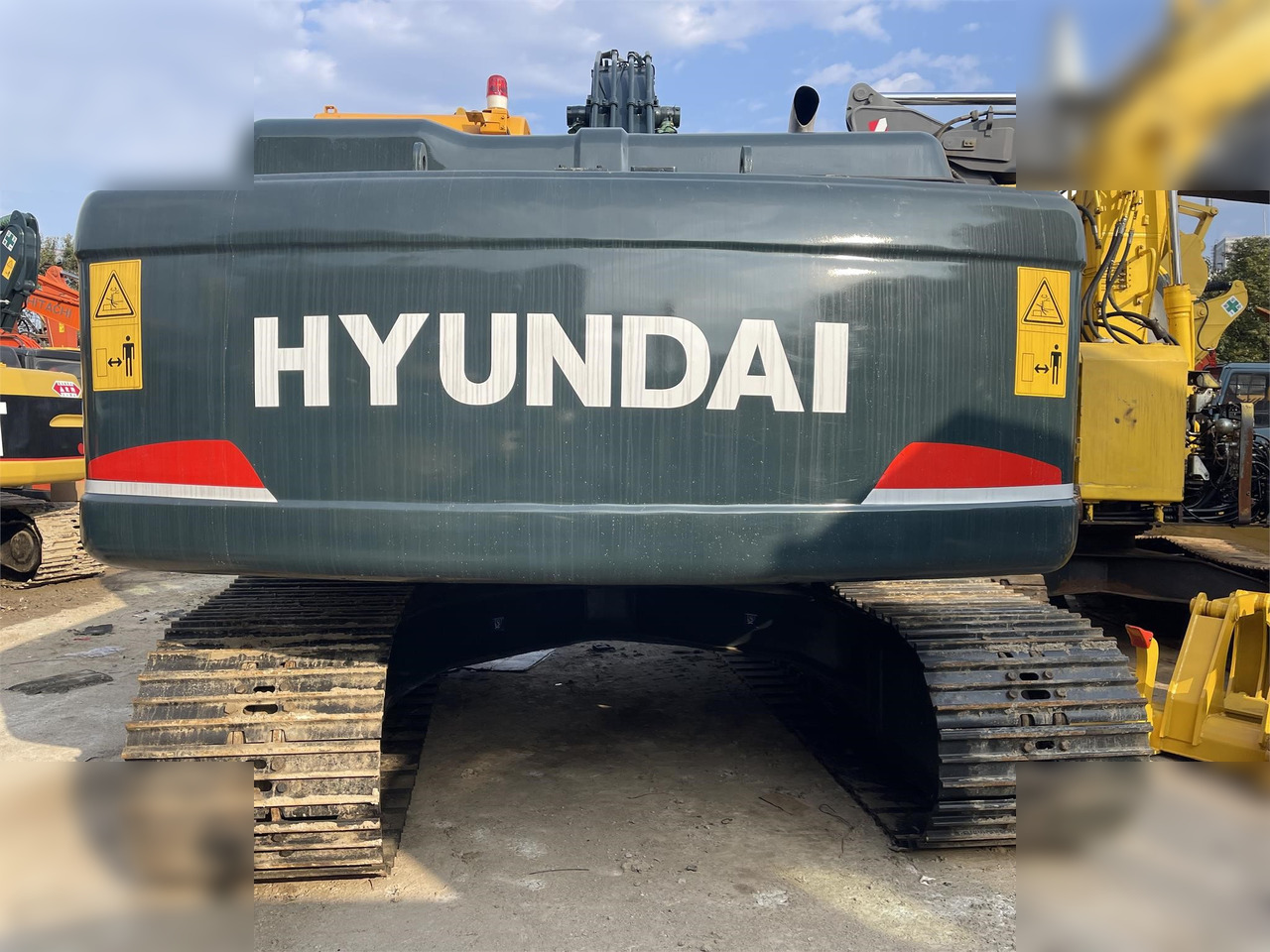 HYUNDAI ROBEX 220 LC-9S - Crawler excavator: picture 2 HYUNDAI ROBEX 220 LC-9S - Crawler excavator: picture 2