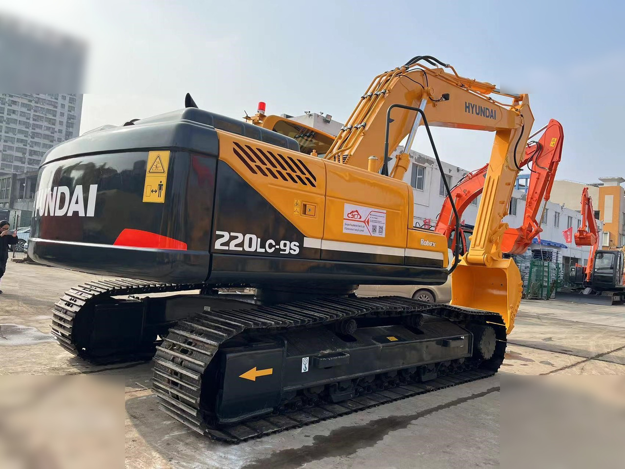 HYUNDAI ROBEX 220 LC-9S - Crawler excavator: picture 3 HYUNDAI ROBEX 220 LC-9S - Crawler excavator: picture 3