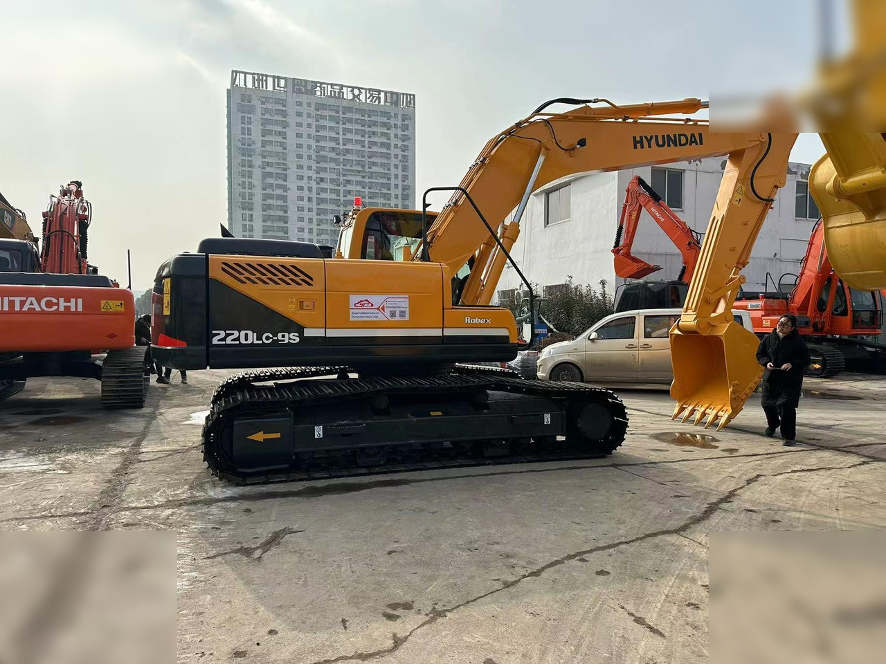 HYUNDAI ROBEX 220 LC-9S - Crawler excavator: picture 2 HYUNDAI ROBEX 220 LC-9S - Crawler excavator: picture 2