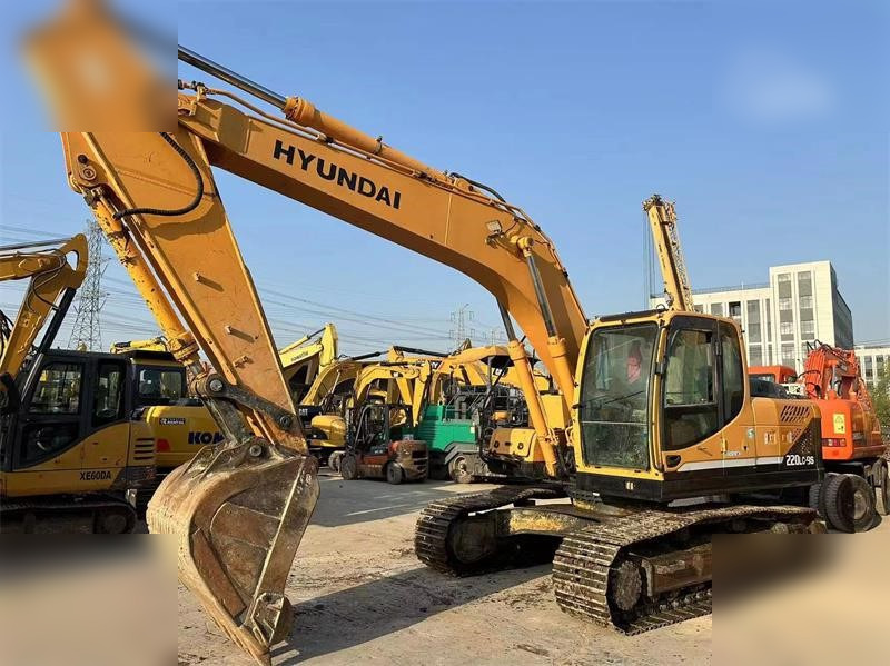 HYUNDAI ROBEX 220 LC-9S - Crawler excavator: picture 5 HYUNDAI ROBEX 220 LC-9S - Crawler excavator: picture 5
