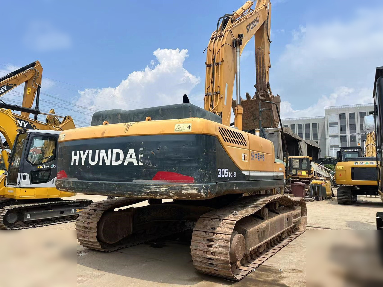 HYUNDAI ROBEX 305 LC-9T - Crawler excavator: picture 3 HYUNDAI ROBEX 305 LC-9T - Crawler excavator: picture 3