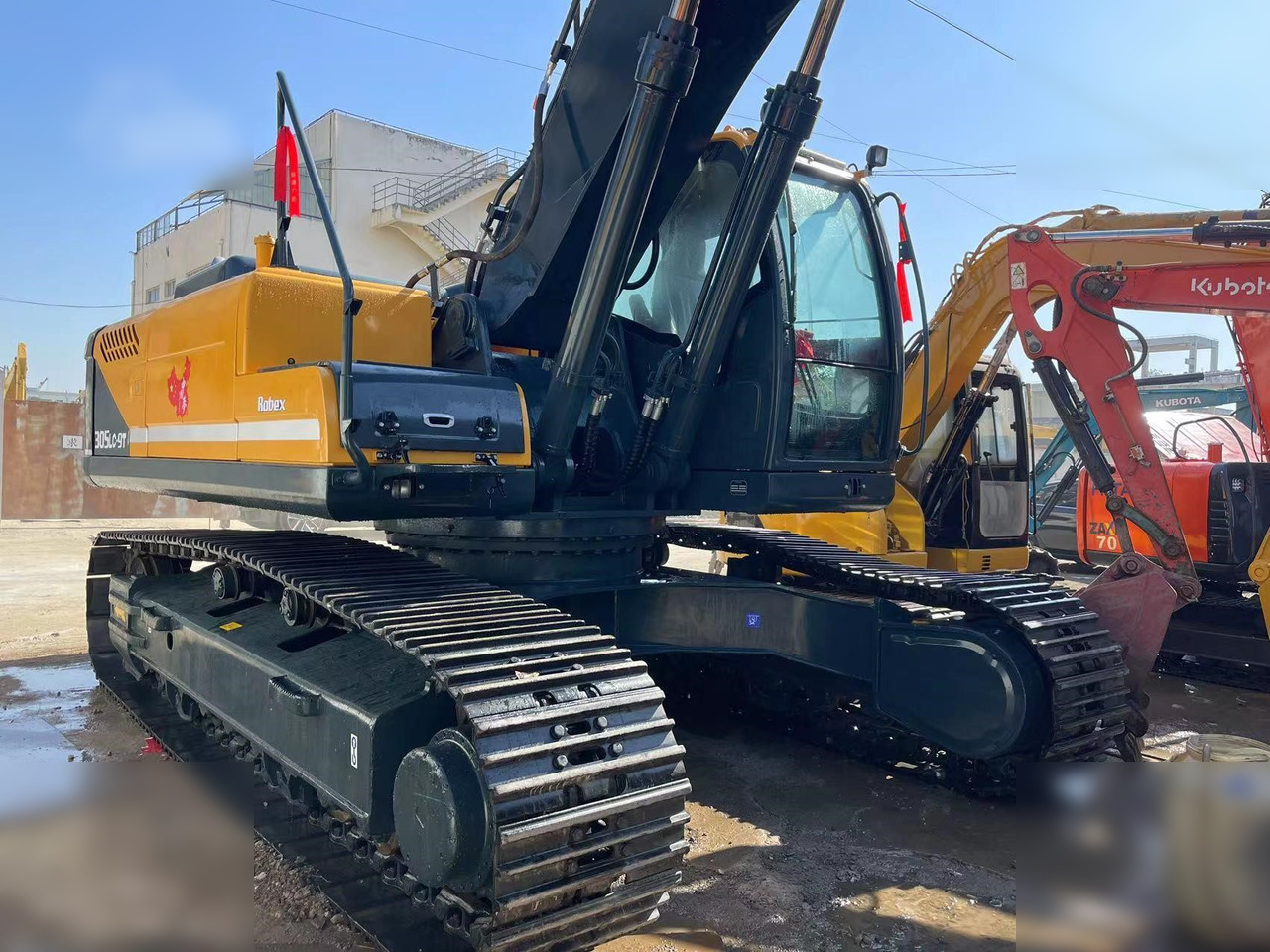HYUNDAI ROBEX 305 LC-9T - Crawler excavator: picture 4 HYUNDAI ROBEX 305 LC-9T - Crawler excavator: picture 4