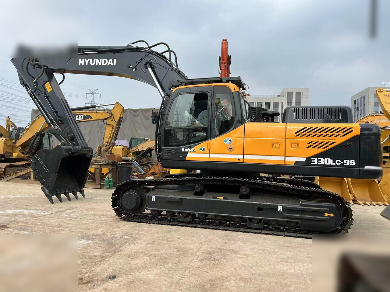 HYUNDAI ROBEX 330 LC-9S - Crawler excavator: picture 1 HYUNDAI ROBEX 330 LC-9S - Crawler excavator: picture 1
