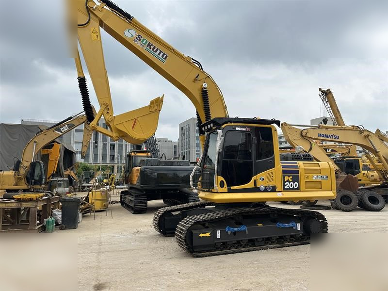 KOMATSU PC200-8 - Crawler excavator: picture 4 KOMATSU PC200-8 - Crawler excavator: picture 4