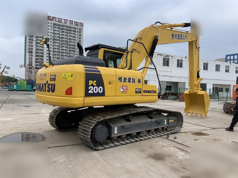 KOMATSU PC200-8 - Crawler excavator: picture 5 KOMATSU PC200-8 - Crawler excavator: picture 5