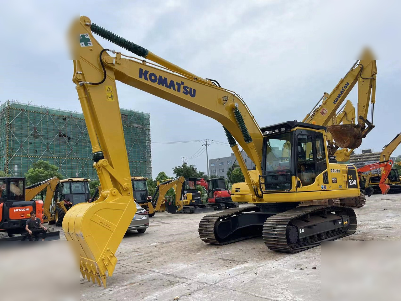 KOMATSU PC200-8N1 - Crawler excavator: picture 2 KOMATSU PC200-8N1 - Crawler excavator: picture 2