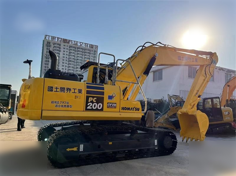 KOMATSU PC200-8N1 - Crawler excavator: picture 2 KOMATSU PC200-8N1 - Crawler excavator: picture 2