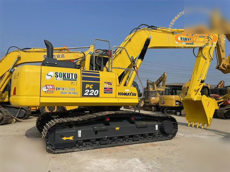 KOMATSU PC220-8 - Crawler excavator: picture 2 KOMATSU PC220-8 - Crawler excavator: picture 2