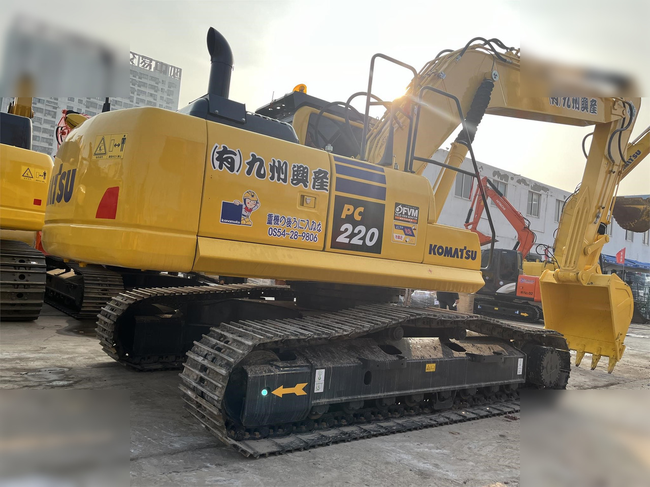 KOMATSU PC220-8M0 - Crawler excavator: picture 5 KOMATSU PC220-8M0 - Crawler excavator: picture 5