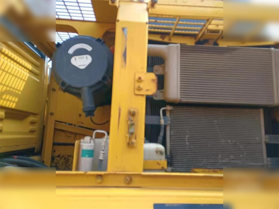 KOMATSU PC300-7 - Crawler excavator: picture 5 KOMATSU PC300-7 - Crawler excavator: picture 5