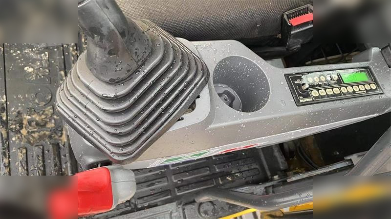 Crawler excavator KOMATSU PC400-8: picture 9