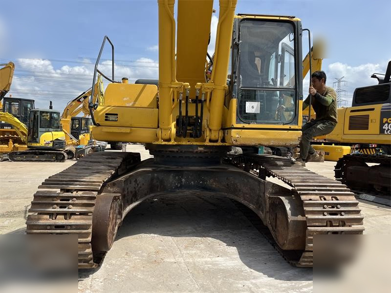 KOMATSU PC400-8 - Crawler excavator: picture 5 KOMATSU PC400-8 - Crawler excavator: picture 5